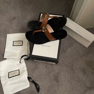 Leather thong sandal with double G women size 8 ,, brown color,